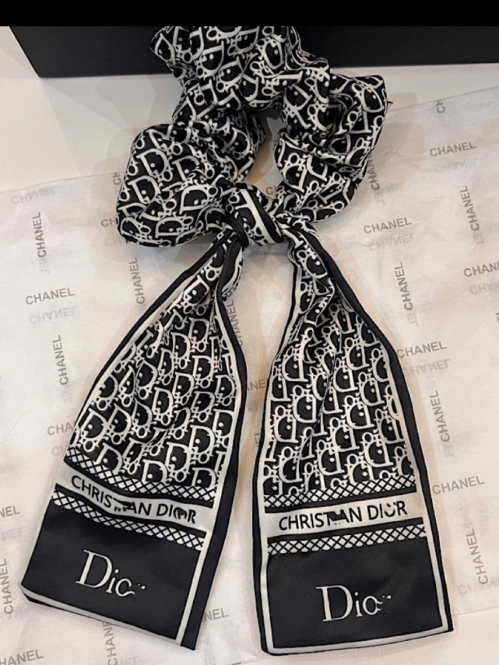 Black Fashion CD Scrunchie NEW